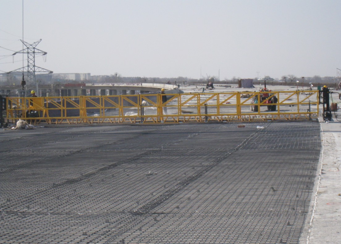 懸掛高頻整平機(jī)被中鐵二十幾個(gè)局集團(tuán)，中國(guó)路橋集團(tuán)選購(gòu)。