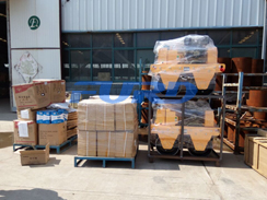 福瑞得今日發(fā)貨：外貿(mào)出口壓路機20臺；國內(nèi)訂購一臺激光整平機，13臺壓路機