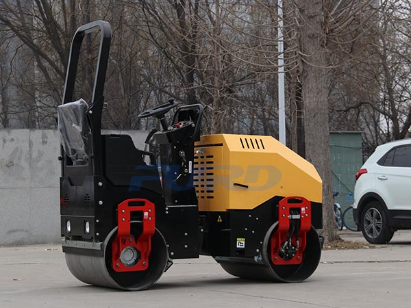 小型壓路機長期不使用就能丟下保養(yǎng)嗎？